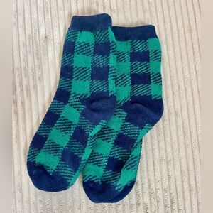 AEO Cozy Cabin Socks Green Blue Plaid Fuzzy Furry Soft